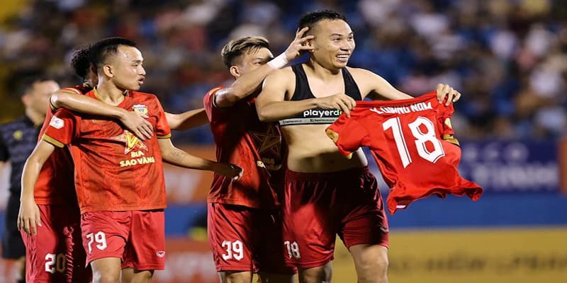 Bàn Thắng Đẹp Nhất VLeague - Những Quả Bóng Đẹp Nhất Lịch Sử 4 Bàn thắng đẹp nhất VLeague và sự phát triển của bóng đá Việt Nam
